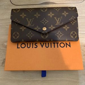 Louis Vuitton Jeanne wallet